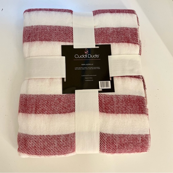 Cuddl Duds- red and white striped acrylic throw blanket- 50” x 60” - Picture 2 of 8